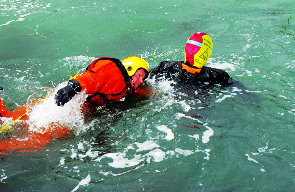80 Lifetec Water Rescue Dummy_3_hi.jpg